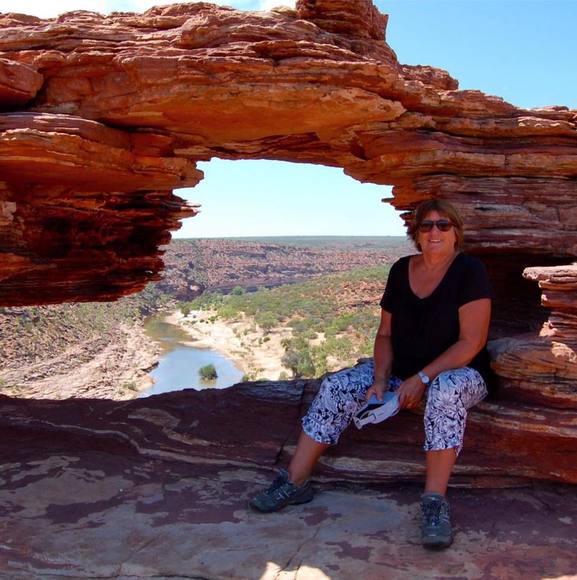 Meet your Posher, Robyn - Picture 1 of 1